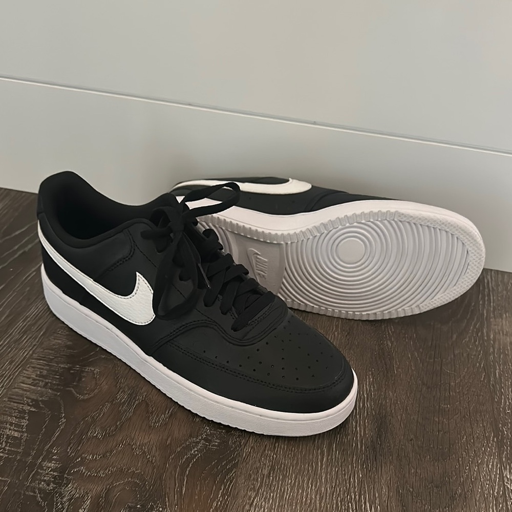 Nike Black and White Athletic Shoes